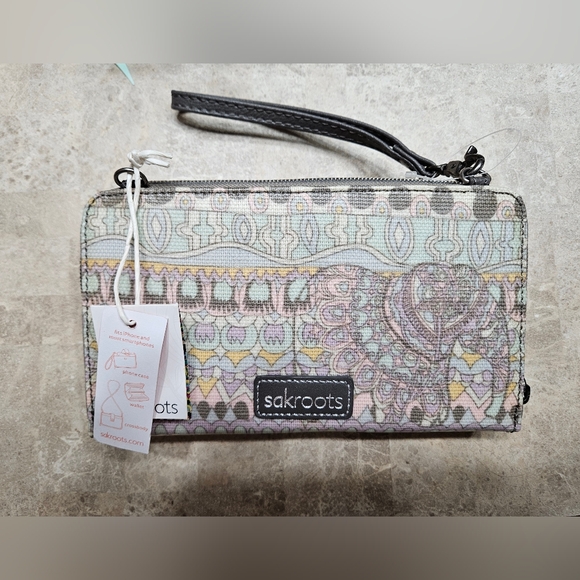 Sakroots Artist Circle Large Smartphone Crossbody - Picture 2 of 5
